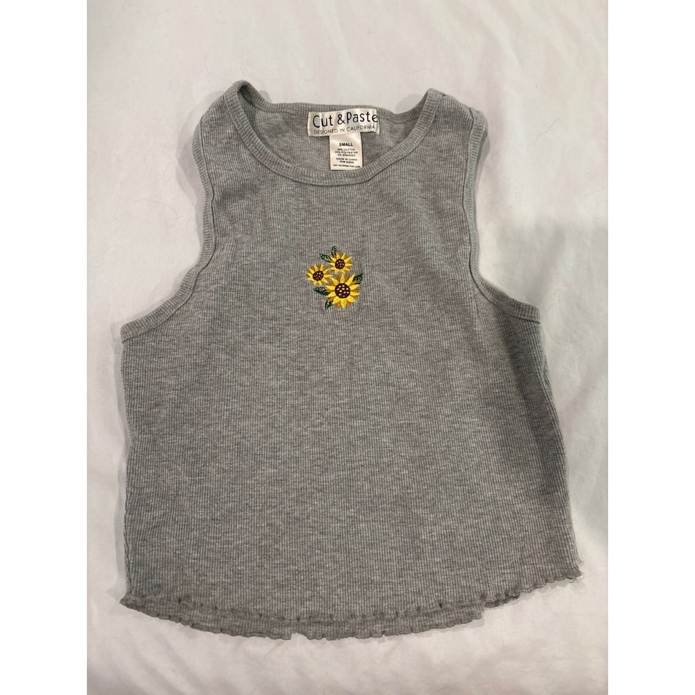 Cut & Paste Grey Ribbed Sunflower Embroidered Lettuce Edge Crop Tank Top Small